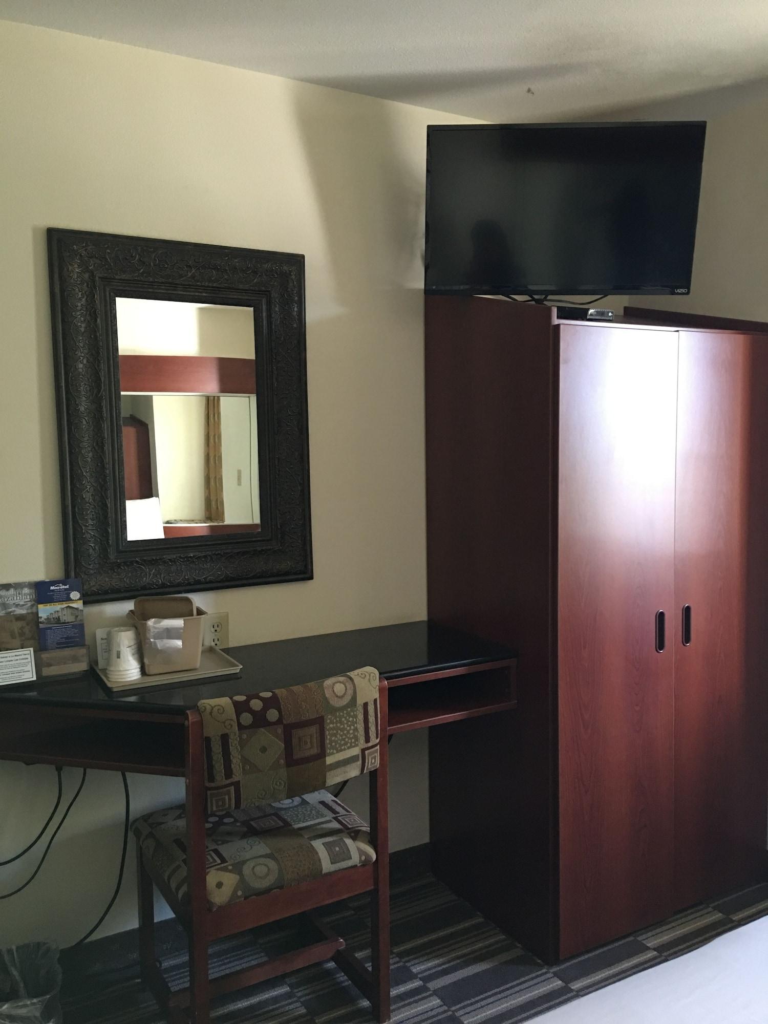 Microtel Inn & Suites By Wyndham Indianapolis Airport Εξωτερικό φωτογραφία
