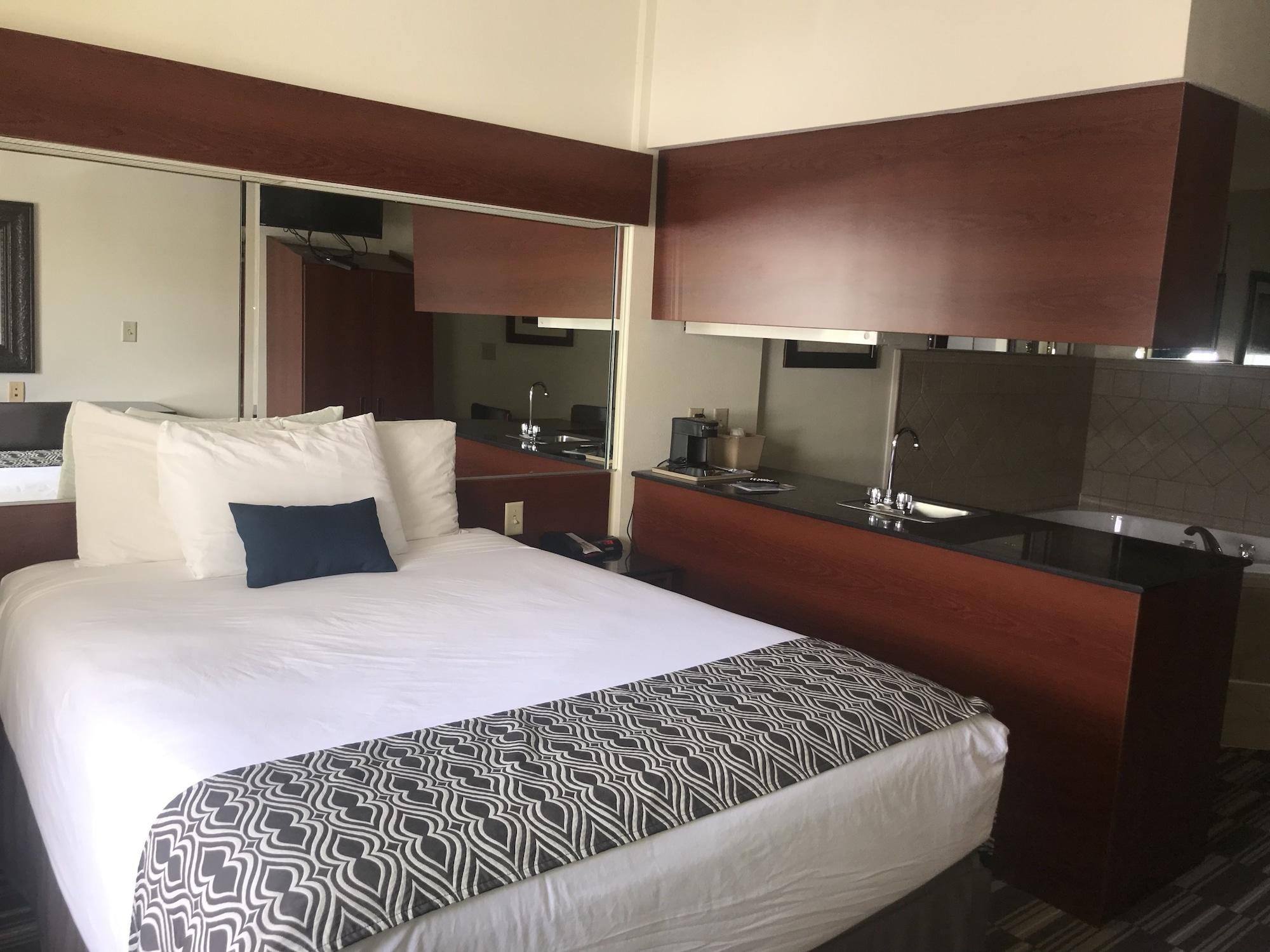 Microtel Inn & Suites By Wyndham Indianapolis Airport Εξωτερικό φωτογραφία