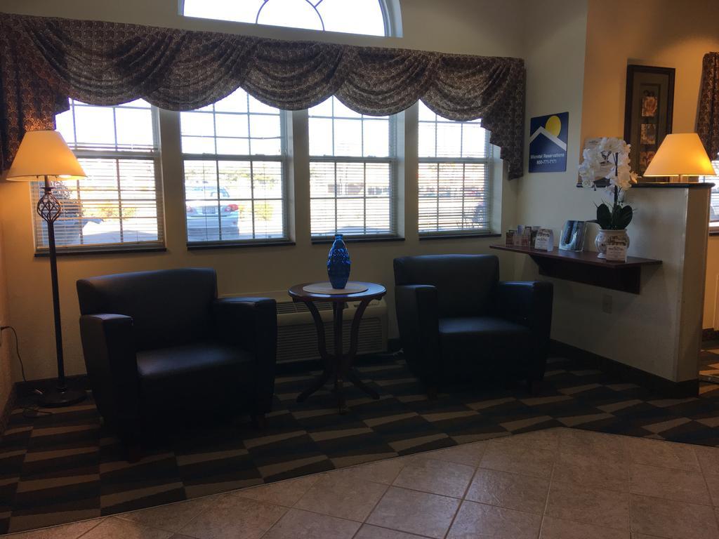 Microtel Inn & Suites By Wyndham Indianapolis Airport Εξωτερικό φωτογραφία