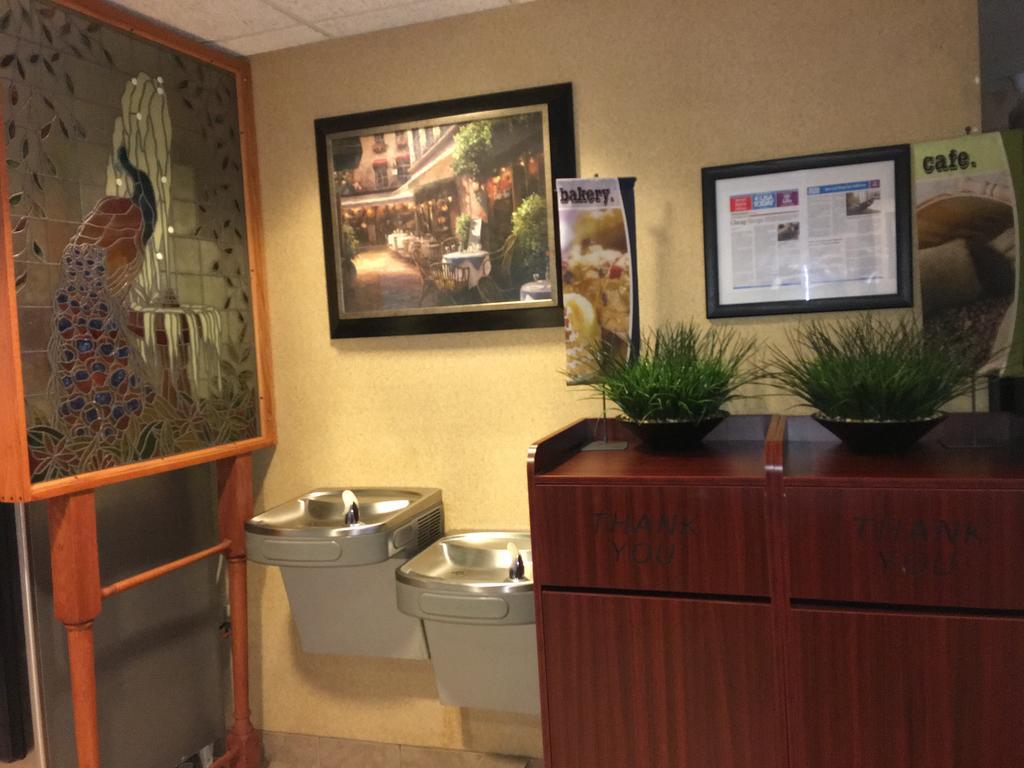Microtel Inn & Suites By Wyndham Indianapolis Airport Εξωτερικό φωτογραφία